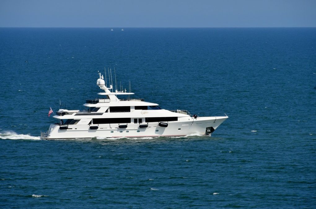 Top Reasons Why You Should Charter a Yacht for Holiday on the West Mediterranean Sea