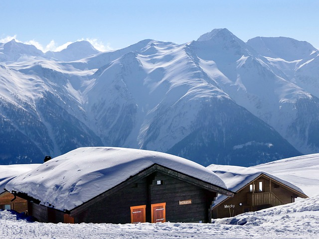 5 reasons why you should use a chalet service
